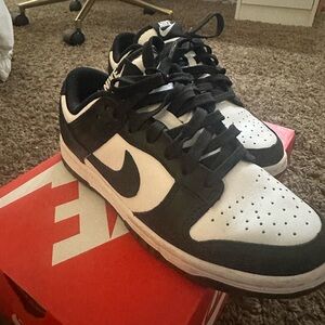 Nike panda dunks